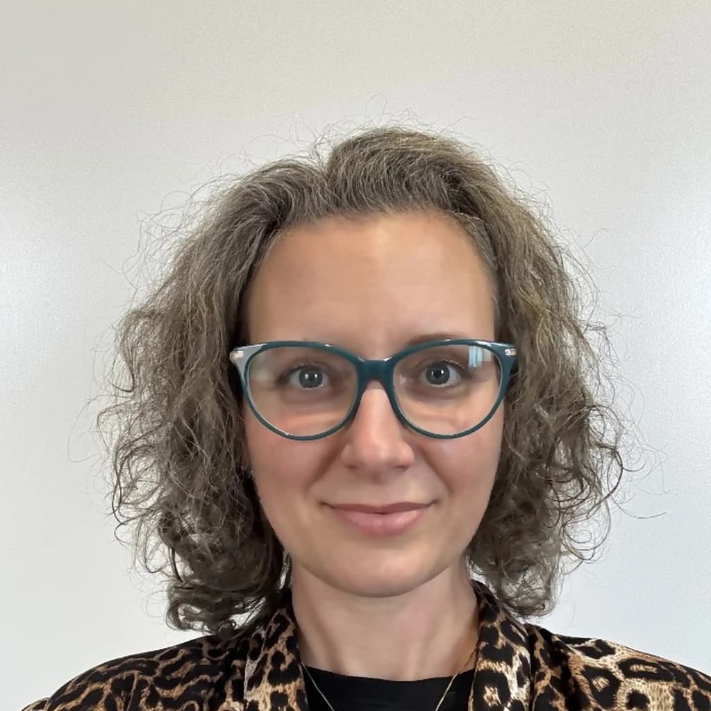 Professional portrait of Jelena, Administration & Marketing